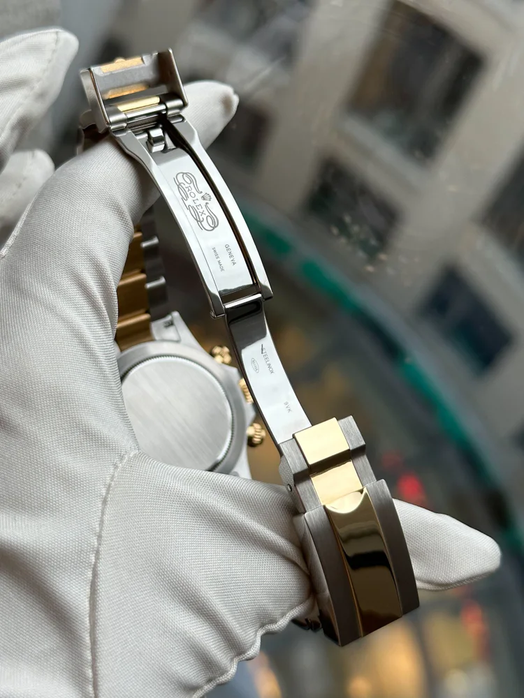 Rolex Daytona box and papers 2015